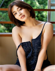 《菲律宾美女-夹得好湿真拔不出来了动态图》